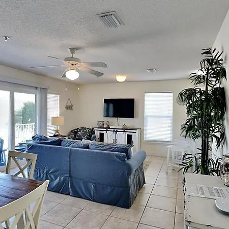 Nice Home In Navarre Beach With Outdoor Swimming Pool And 3 Bedrooms